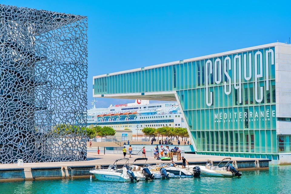 tour-marseille une equipe à votre service